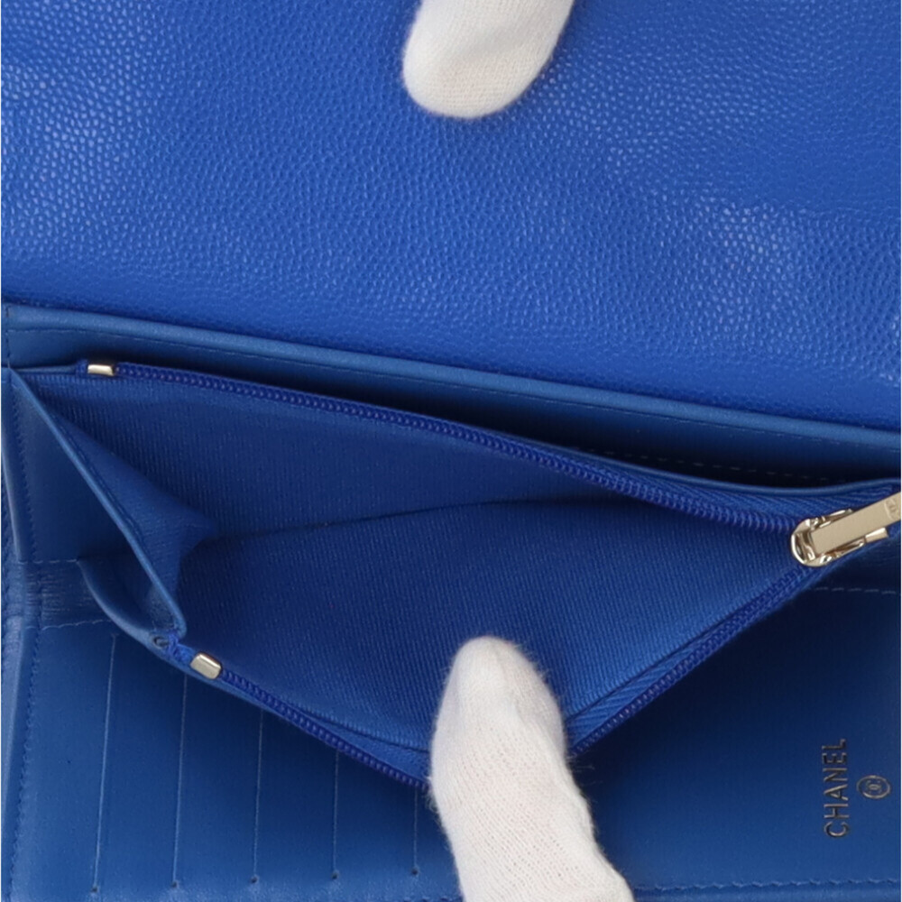 CHANEL Authentic Blue Caviar Leather Wallet - Picture 7 of 7